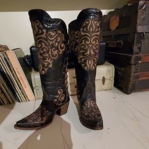 NWOT CORRAL BOOTS (BLACK BONE INLAY) SIZE 9 WIDE